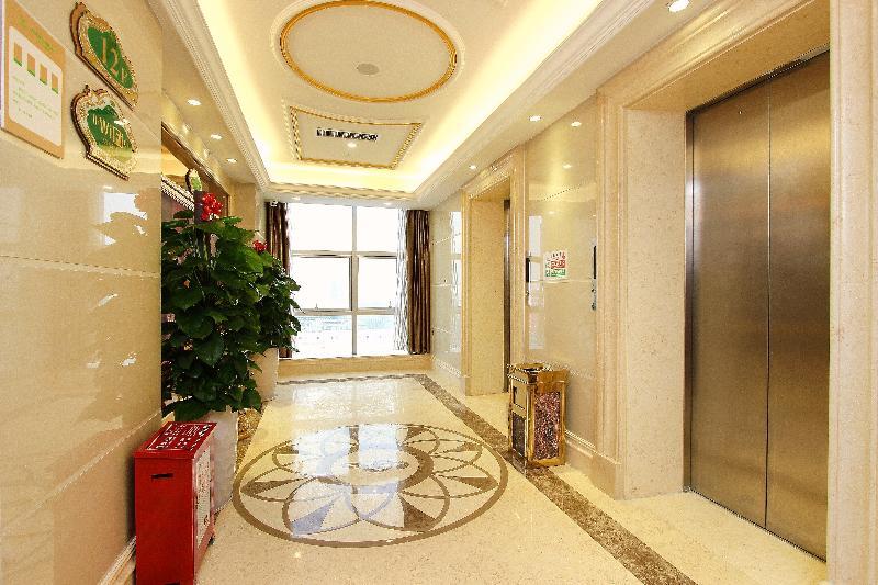 Vienna International Hotel Luogang Wanda Plaza Guangzhou Exterior photo